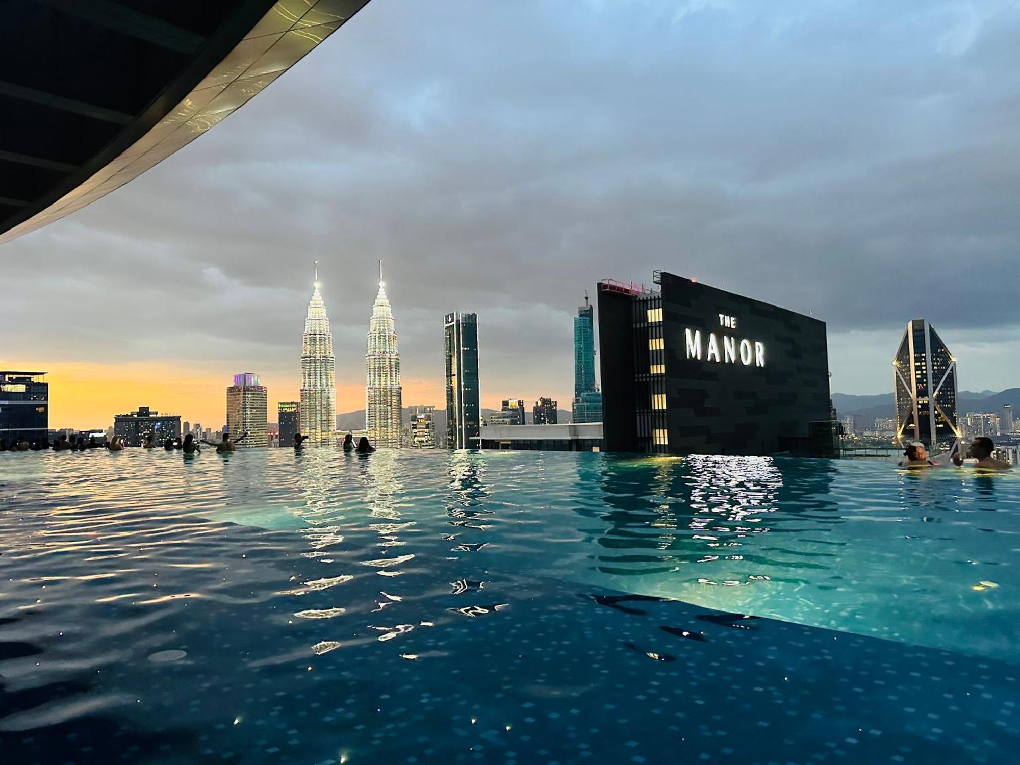 Eaton Service Apartment At Klcc Куала-Лумпур Экстерьер фото